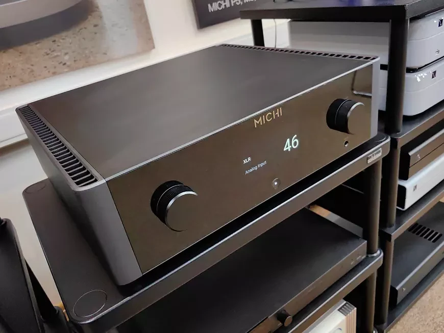 Integrated amplifier Michi X3 Series 2