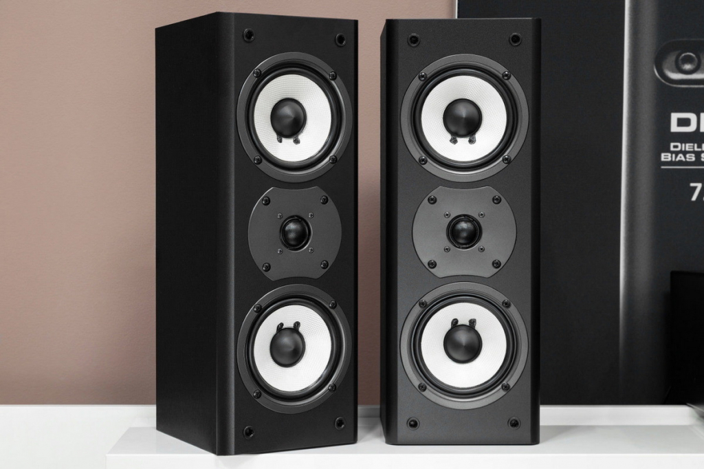 Onkyo HT-S9800 7.jpg Onkyo HT-S9800 7.jpg