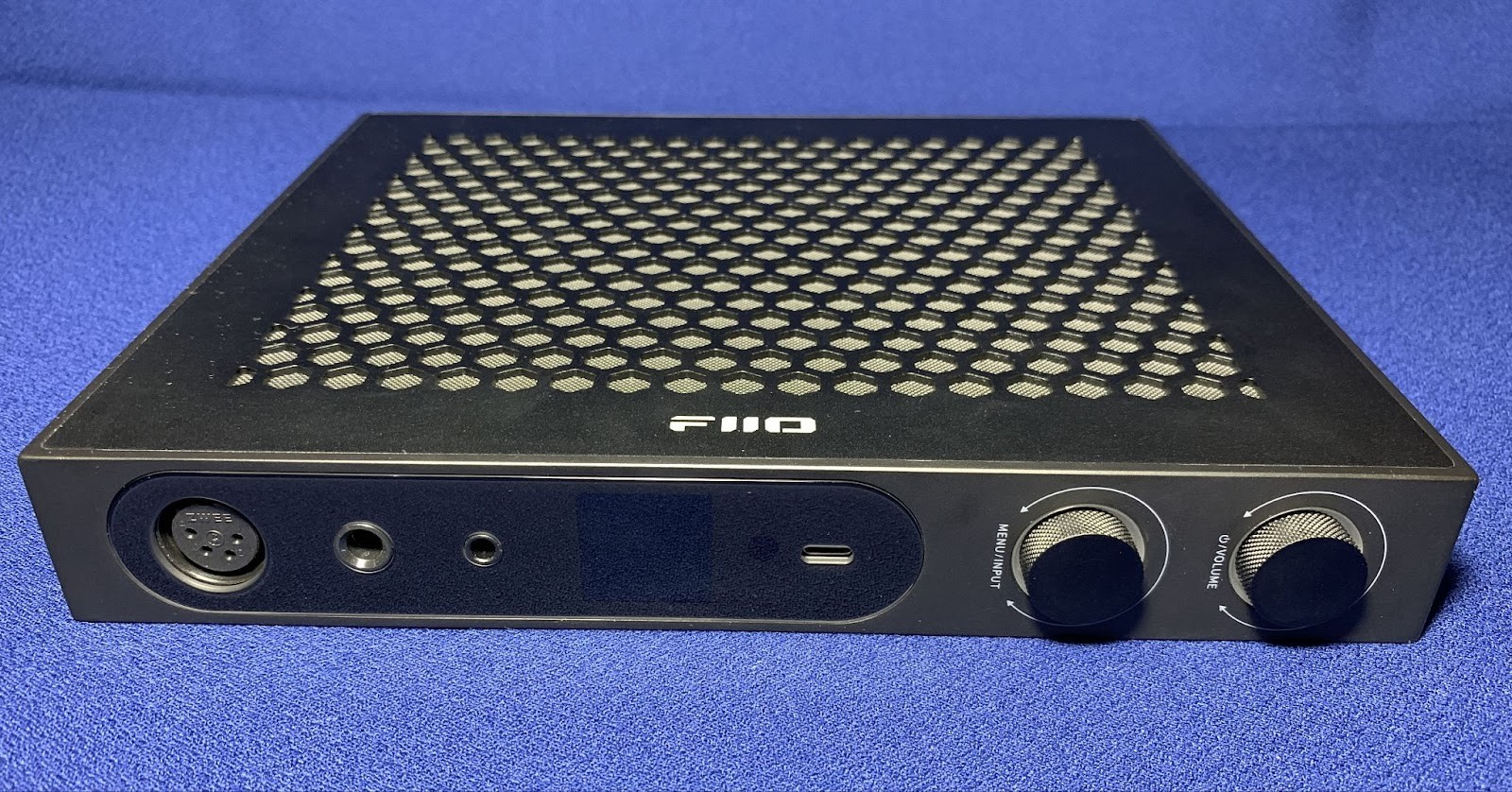 FiiO K19 supports work with a phone, tablet, computer, CD and DVD players, as well as modern TVs thanks to the HDMI port, which is its separate "feature".