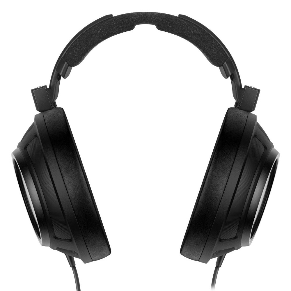 The HD 820 are uncompromising, hand-built closed-back over-ear headphones with a sound reproduction that will surpass your wildest dreams.