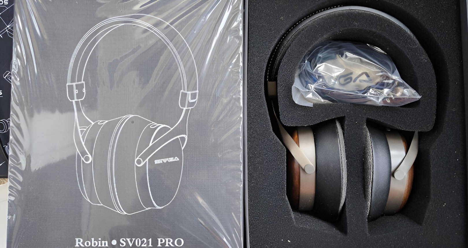 Sivga SV021 Pro combines real wood earcups with a solid metal headband for a premium feel in its class