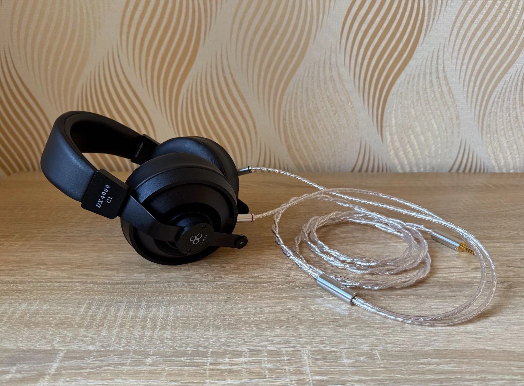 Final Audio DX4000CL delivers a surprisingly massive soundstage for a closed-back headphone design.