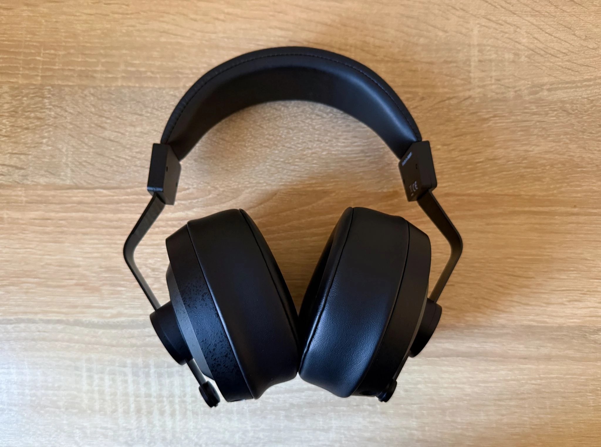 Final Audio DX4000CL brings rich musicality, luxurious comfort and refined Japanese craftsmanship together.