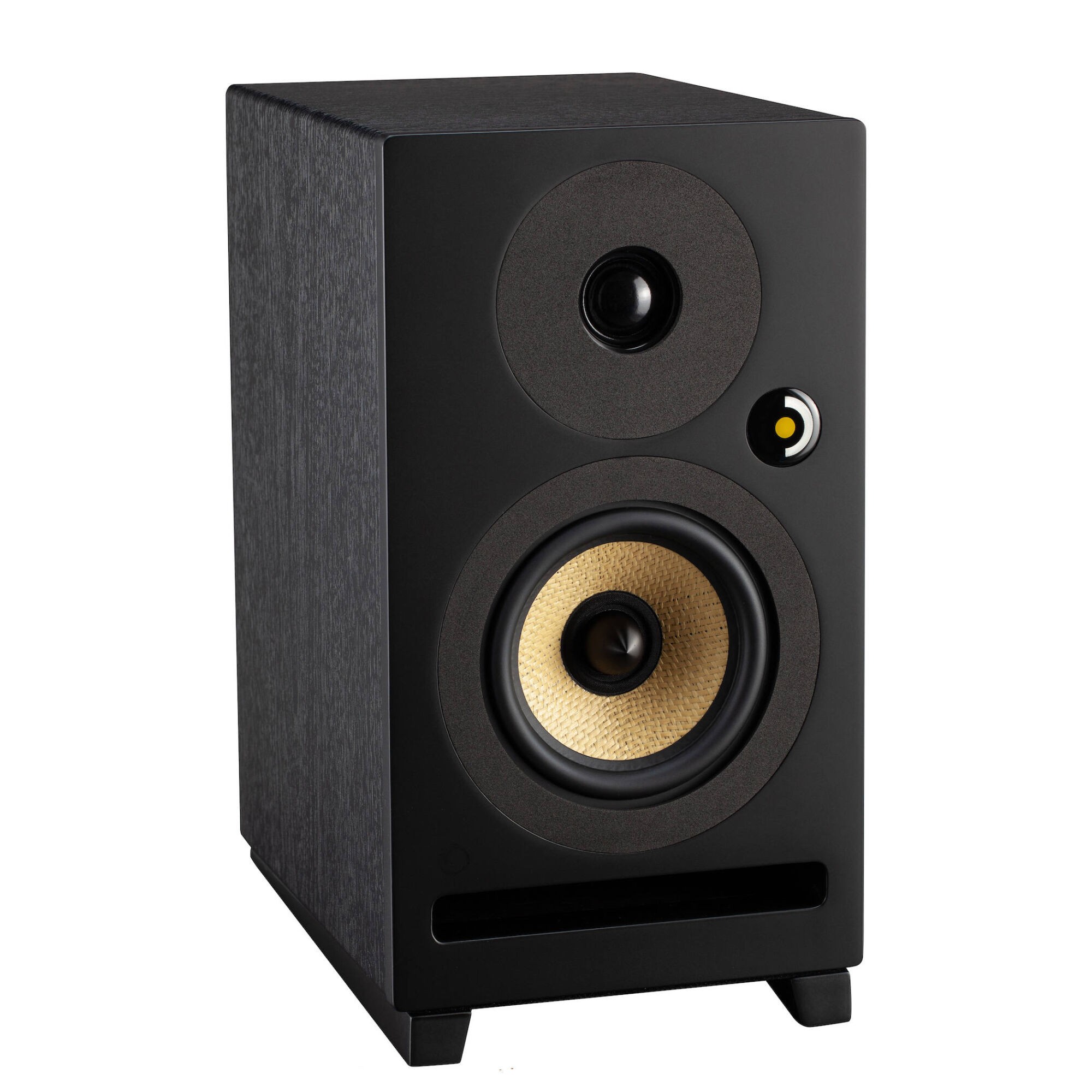 The Davis Acoustics Krypton 3 V2 speakers are the only entry-level model in the series, combining most of the company's innovations in a compact package.