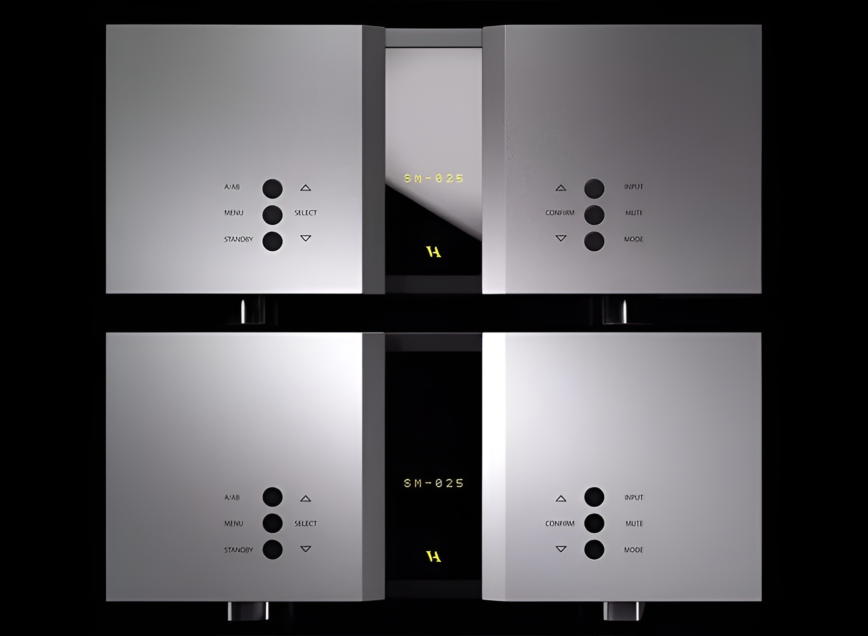 Vitus Audio SM-025 Monoblocks Join the Signature Series 8 The SM-011, released in 2014, was one of the first Vitus Audio amplifiers to make extensive use of surface-mount components in the output stage.