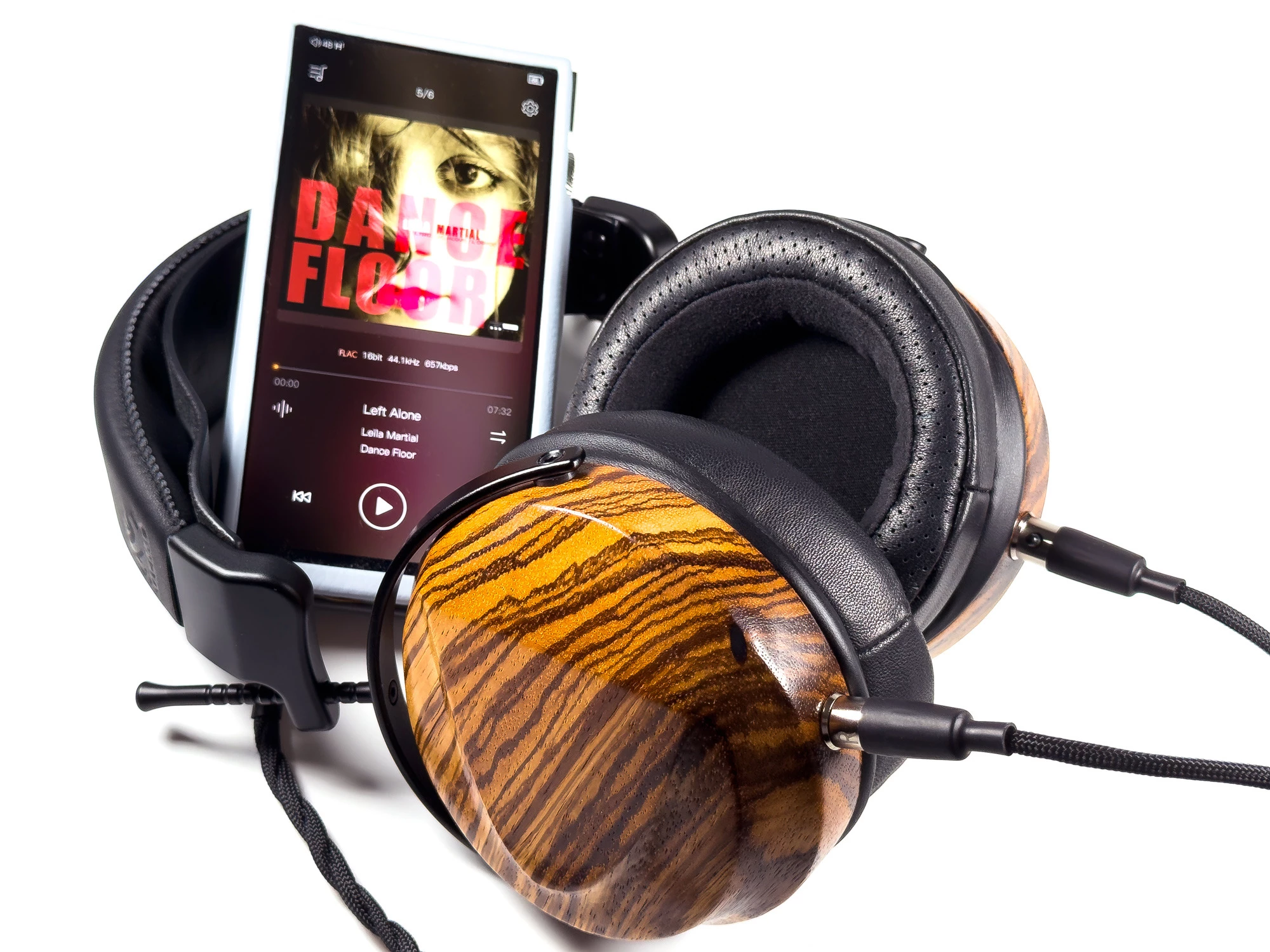 ZMF Caldera Closed Brings Planar Ambition to a Sealed Flagship 9 ZMF Caldera Closed flagship closed-back planar headphones with wooden ear cups